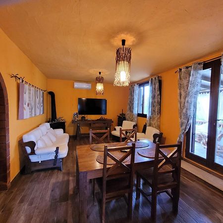 Rifugio Della Pace Piano Terra E Primo Piano Villa Sant Isidoro  Екстериор снимка